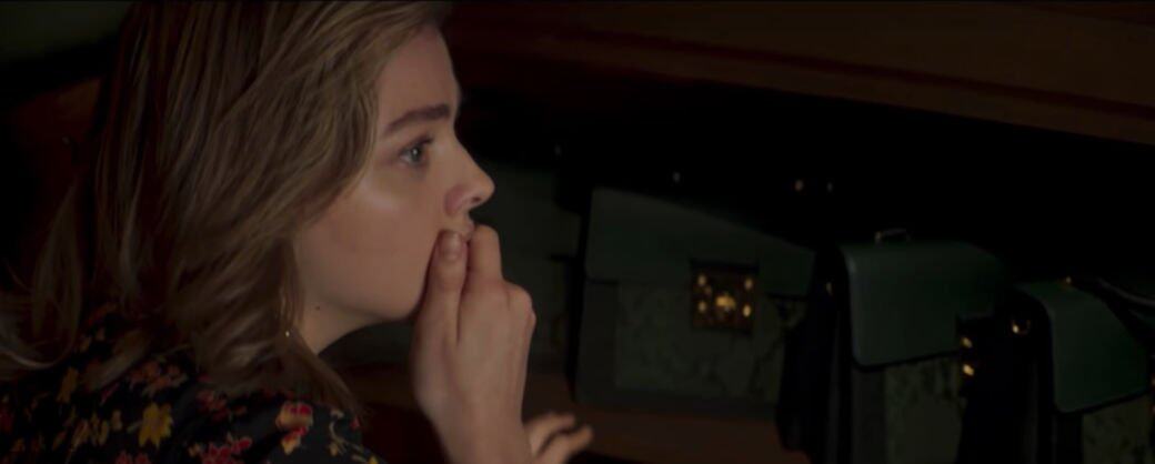 Chloe Moretz在新片《Greta》裡表現成熟的演技，單看預告片已感受到她被追殺的驚惶