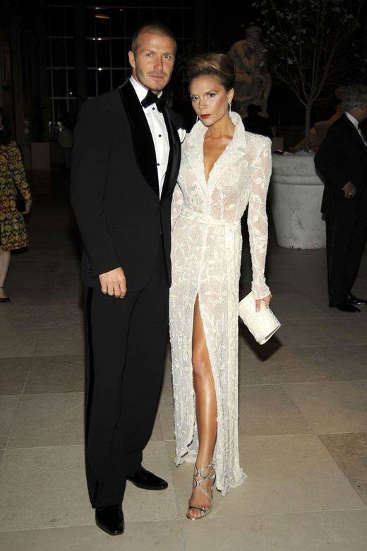 2008年Met Gala碧咸夫婦出席時尚盛事Met Gala,貝嫂將蕾絲穿出立體感,碧咸充當 2008年Met Gala碧咸夫婦出席時尚盛事Met Gala,貝嫂將蕾絲穿出立體感,碧咸充當