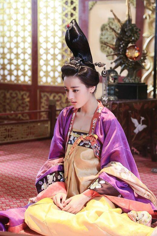 2014 《美人製造》古裝造型 迪麗熱巴飾演傾城 2014 《美人製造》古裝造型 迪麗熱巴飾演傾城
