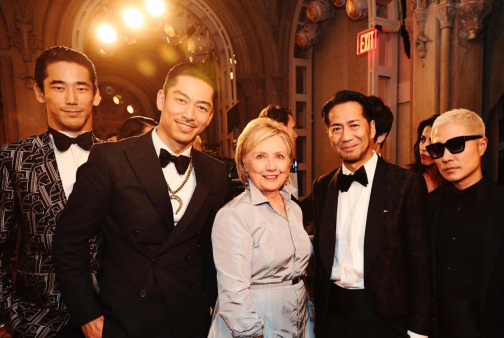 AKIRA更於同一場合與美國前總統候選人Hilary Clinton有一面之緣,並與EXILE其他成員 AKIRA更於同一場合與美國前總統候選人Hilary Clinton有一面之緣,並與EXILE其他成員