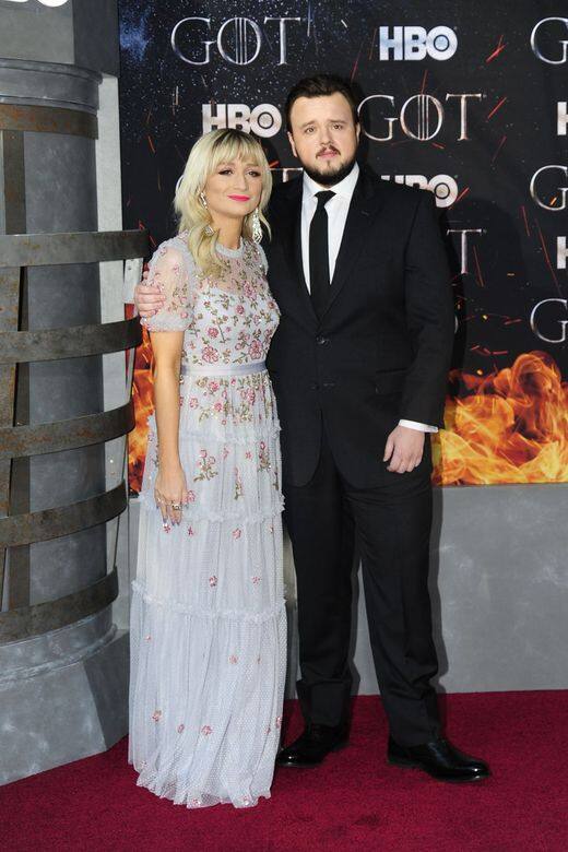 《權力遊戲》(Game of Thrones)John Bradley與Rebecca April 飾演主角Jon Snow老友Samwell Tarly的John Bradley與太太Rebecca April 《權力遊戲》(Game of Thrones)John Bradley與Rebecca April 飾演主角Jon Snow老友Samwell Tarly的John Bradley與太太Rebecca April