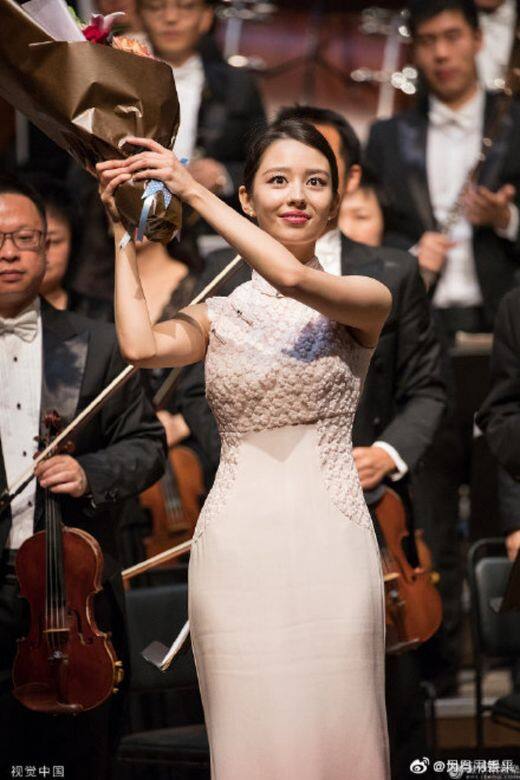 雖然網民對Gina Alice的認識不深,但是她表演和婚禮時的穿搭都不難看得出 雖然網民對Gina Alice的認識不深,但是她表演和婚禮時的穿搭都不難看得出