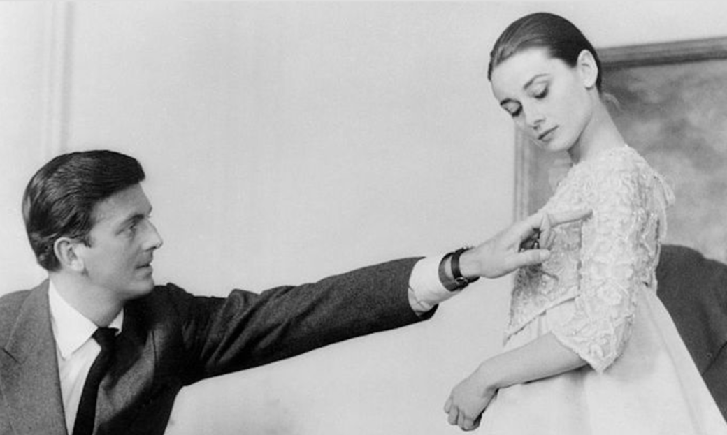 在Hubert De Givenchy的事業早期裡,也曾有過幾位繆思女神,但遇上柯德莉夏萍(Audrey Hepburn 在Hubert De Givenchy的事業早期裡,也曾有過幾位繆思女神,但遇上柯德莉夏萍(Audrey Hepburn