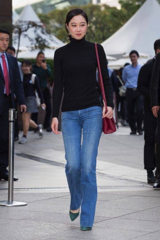 為甚麼說孔孝真是時尚女王?因為她日常大愛以簡約單品穿出知性美造 為甚麼說孔孝真是時尚女王?因為她日常大愛以簡約單品穿出知性美造