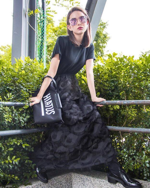 昆凌根本全黑穿搭女王!黑色顯瘦穿搭絕招學起來 昆凌根本全黑穿搭女王!黑色顯瘦穿搭絕招學起來