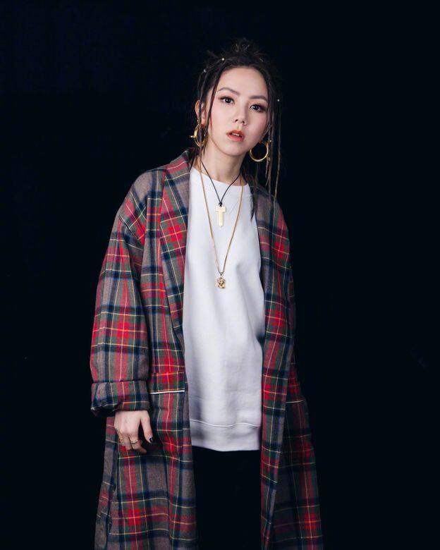 鄧紫棋GEM《中國新說唱》霸氣現身!私下健康性感穿搭慶祝又大一歲 鄧紫棋GEM《中國新說唱》霸氣現身!私下健康性感穿搭慶祝又大一歲