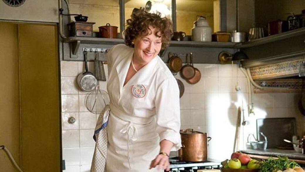 《茱莉對茱莉亞 – 隔代廚神》(Julie & Julia) – Julia Child梅麗史翠普演過不少名人,在這套《茱莉 《茱莉對茱莉亞 – 隔代廚神》(Julie & Julia) – Julia Child梅麗史翠普演過不少名人,在這套《茱莉