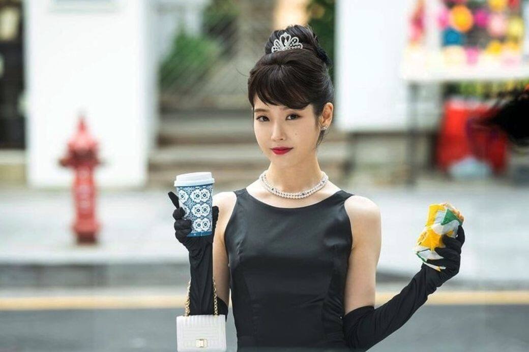 《德魯納酒店》IU絕美服裝全靠她!IU造型師曝光 《德魯納酒店》IU絕美服裝全靠她!IU造型師曝光
