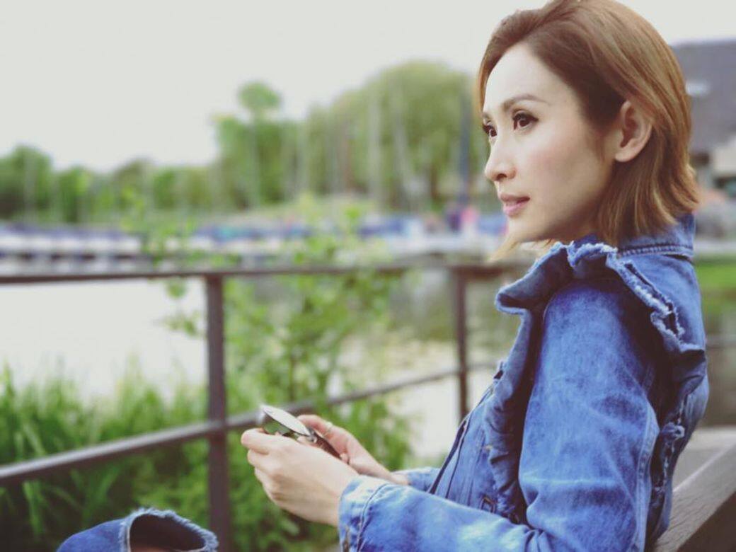 陳貝兒去年在真人騷《嫁到這世界邊端》裡因勾起離婚的傷心事而三度感觸落淚 陳貝兒去年在真人騷《嫁到這世界邊端》裡因勾起離婚的傷心事而三度感觸落淚