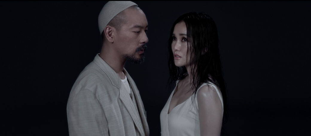 在2015年,麥浚龍與謝安琪合唱的《羅生門》瘋魔整個香港,至今也是一眾男女生狂loop的熱門歌曲。三年後,Juno宣佈Kay以8位數字的身價加盟其公司。 在2015年,麥浚龍與謝安琪合唱的《羅生門》瘋魔整個香港,至今也是一眾男女生狂loop的熱門歌曲。三年後,Juno宣佈Kay以8位數字的身價加盟其公司。