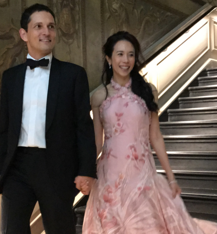 上年9月,Karen與丈夫Johannes在倫敦Kensington Palace舉行了一場盛大的派對,慶祝二人認識 上年9月,Karen與丈夫Johannes在倫敦Kensington Palace舉行了一場盛大的派對,慶祝二人認識