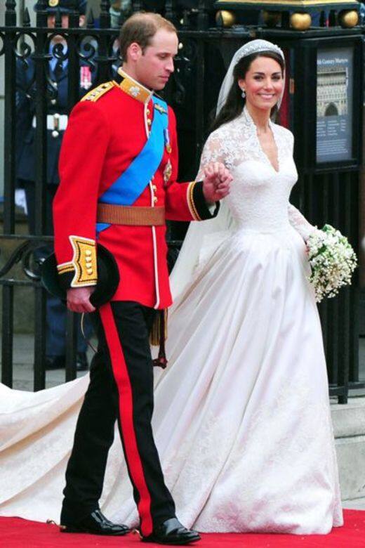 世紀輝煌絕美婚紗凱特王妃與設計師Sarah Burton的時尚情緣來自萬眾矚目的 世紀輝煌絕美婚紗凱特王妃與設計師Sarah Burton的時尚情緣來自萬眾矚目的