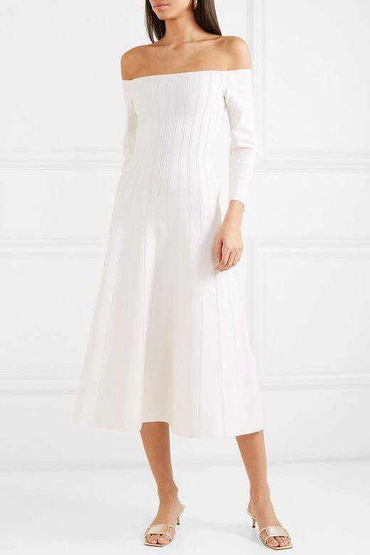 一字領白色連身裙，約HKD$4139