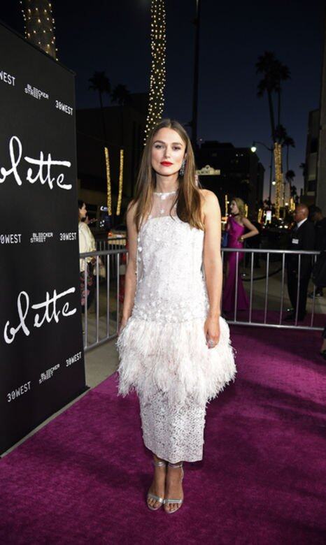 Keira Knightley與Karl Lagerfeld關係友好,除了擔任品牌香水及唇膏代言人長達10年外,又曾 Keira Knightley與Karl Lagerfeld關係友好,除了擔任品牌香水及唇膏代言人長達10年外,又曾
