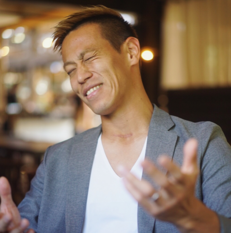 當然,在賽場上的本田佳佑,更多的時候是展現出極度專注的神色,但他私 當然,在賽場上的本田佳佑,更多的時候是展現出極度專注的神色,但他私