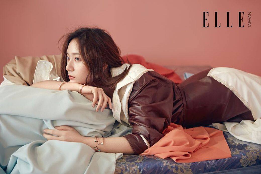 外冷內熱的高冷美人!f(x)Krystal鄭秀晶帥氣冷艷兼備的時尚穿搭 外冷內熱的高冷美人!f(x)Krystal鄭秀晶帥氣冷艷兼備的時尚穿搭