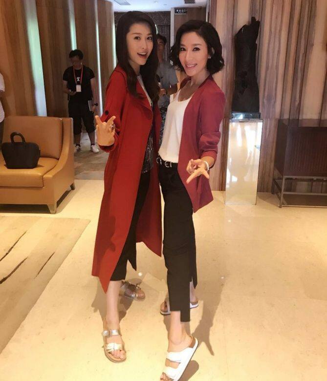 楊怡《再創世紀》的女強人造型 楊怡《再創世紀》的女強人造型