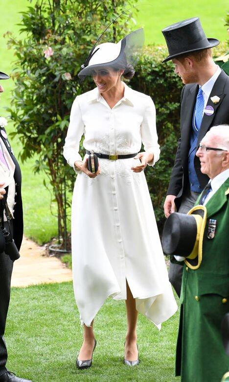 梅根越來越有王妃風範!盤點婚後出席公開活動的穿搭造型Meghan Markle 梅根越來越有王妃風範!盤點婚後出席公開活動的穿搭造型Meghan Markle
