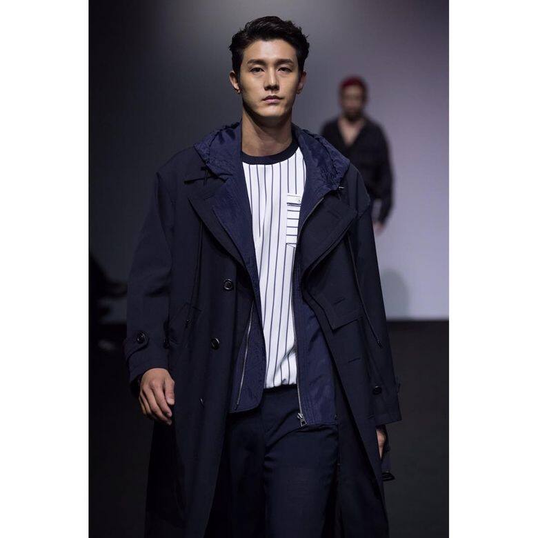 同樣在Songzio伸展台上,還驚見《有品位的她》「姜奇浩」李己雨!身高191cm、五官深邃 同樣在Songzio伸展台上,還驚見《有品位的她》「姜奇浩」李己雨!身高191cm、五官深邃