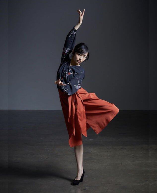 森田望智擅長花式滑冰和芭蕾舞，是位青春兼才華洋溢的少女，值得大家