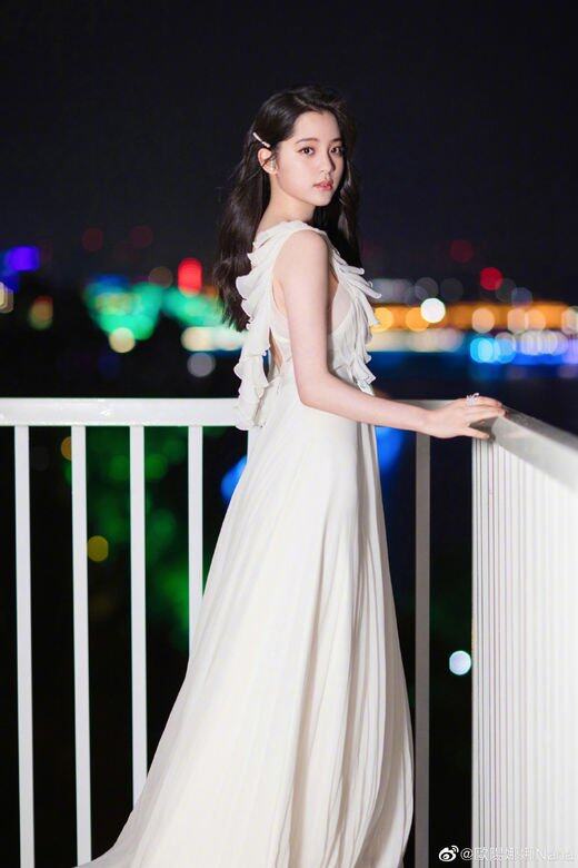 比楊冪更強?歐陽娜娜成帶貨女王No.1的成功之道是? 比楊冪更強?歐陽娜娜成帶貨女王No.1的成功之道是?