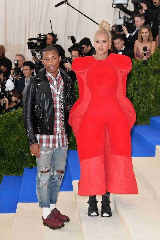 去年紐約大都會博物館以川久保玲和Comme des Garcons作為慈善晚會(Met Gala)的主題。 去年紐約大都會博物館以川久保玲和Comme des Garcons作為慈善晚會(Met Gala)的主題。