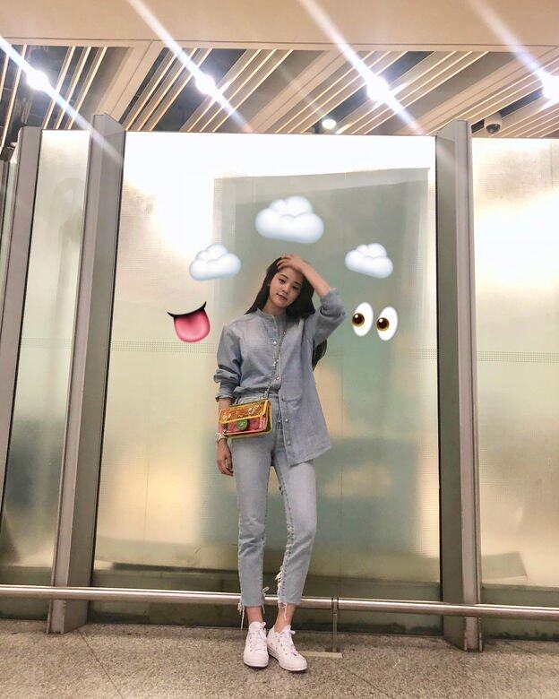 看歐陽娜娜Instagram學私下穿搭:牛仔元素 看歐陽娜娜Instagram學私下穿搭:牛仔元素