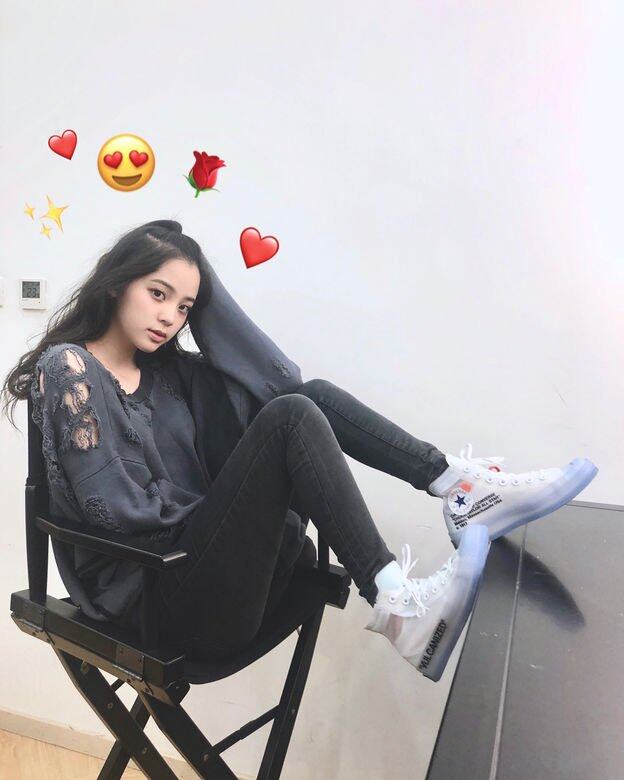 看歐陽娜娜Instagram學私下穿搭:Converse休閒鞋的配搭 看歐陽娜娜Instagram學私下穿搭:Converse休閒鞋的配搭