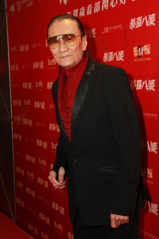 謝霆鋒曾在自己的節目上就透露爸爸謝賢教他的時尚法則:「上身穿直條 謝霆鋒曾在自己的節目上就透露爸爸謝賢教他的時尚法則:「上身穿直條