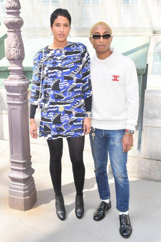 Pharrell Williams的穿搭看似隨意,但總是選擇呼應上衣或提亮整個造型的襪款,在細 Pharrell Williams的穿搭看似隨意,但總是選擇呼應上衣或提亮整個造型的襪款,在細