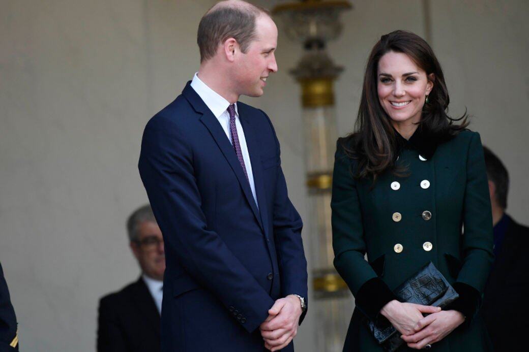 Kate middleton clutch, Kate Middleton手提包, 皇室禮儀, 凱特王妃配搭, Kate middleton配搭, Prince William, 威廉王子 Kate middleton clutch, Kate Middleton手提包, 皇室禮儀, 凱特王妃配搭, Kate middleton配搭, Prince William, 威廉王子