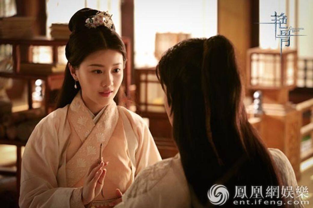 「氧氣女神」王鶴潤古裝造型 《艷骨》 「氧氣女神」王鶴潤古裝造型 《艷骨》
