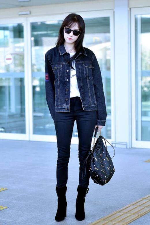 李聖經@Saint Laurent韓國女星李聖經前往巴黎時裝周的機場穿搭俐落簡潔，上身