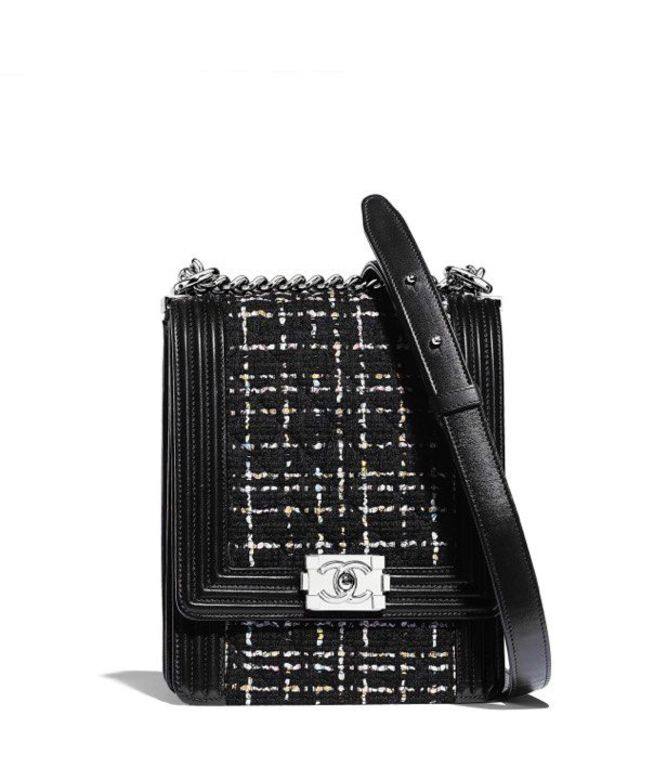 CHANEL,BOY CHANEL黑色斜紋軟呢口蓋手袋,HKD$34,107 CHANEL,BOY CHANEL黑色斜紋軟呢口蓋手袋,HKD$34,107