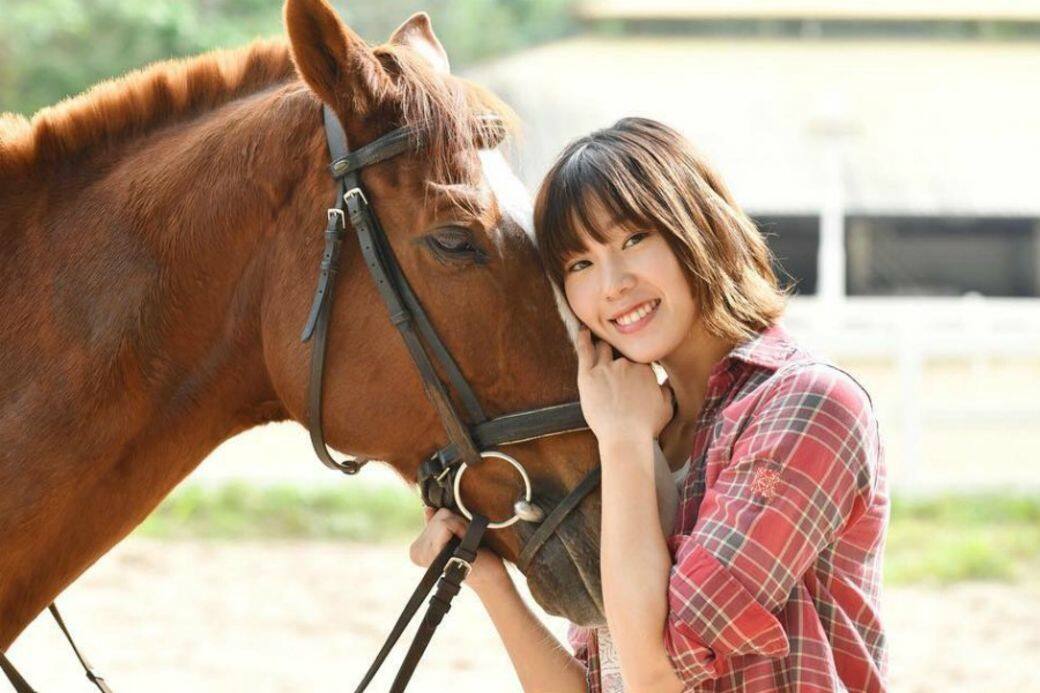 泳壇「美人魚」首次拍劇!歐鎧淳將活潑性格融入穿搭 泳壇「美人魚」首次拍劇!歐鎧淳將活潑性格融入穿搭