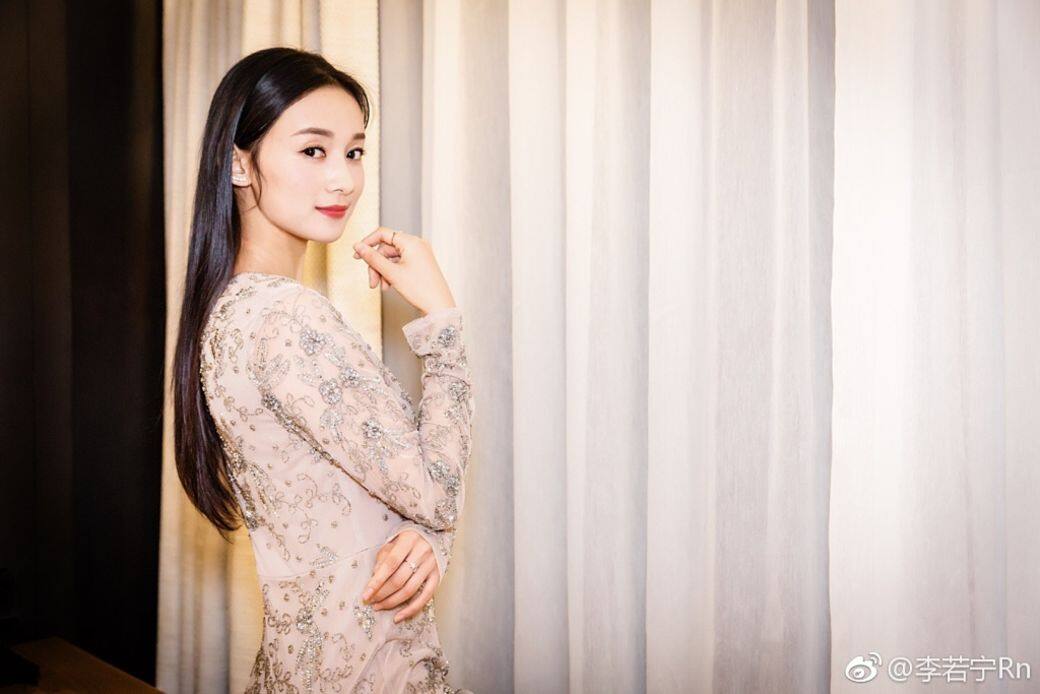 《延禧攻略》慶妃陸晚晚:飾演者李若寧的日常穿搭 《延禧攻略》慶妃陸晚晚:飾演者李若寧的日常穿搭