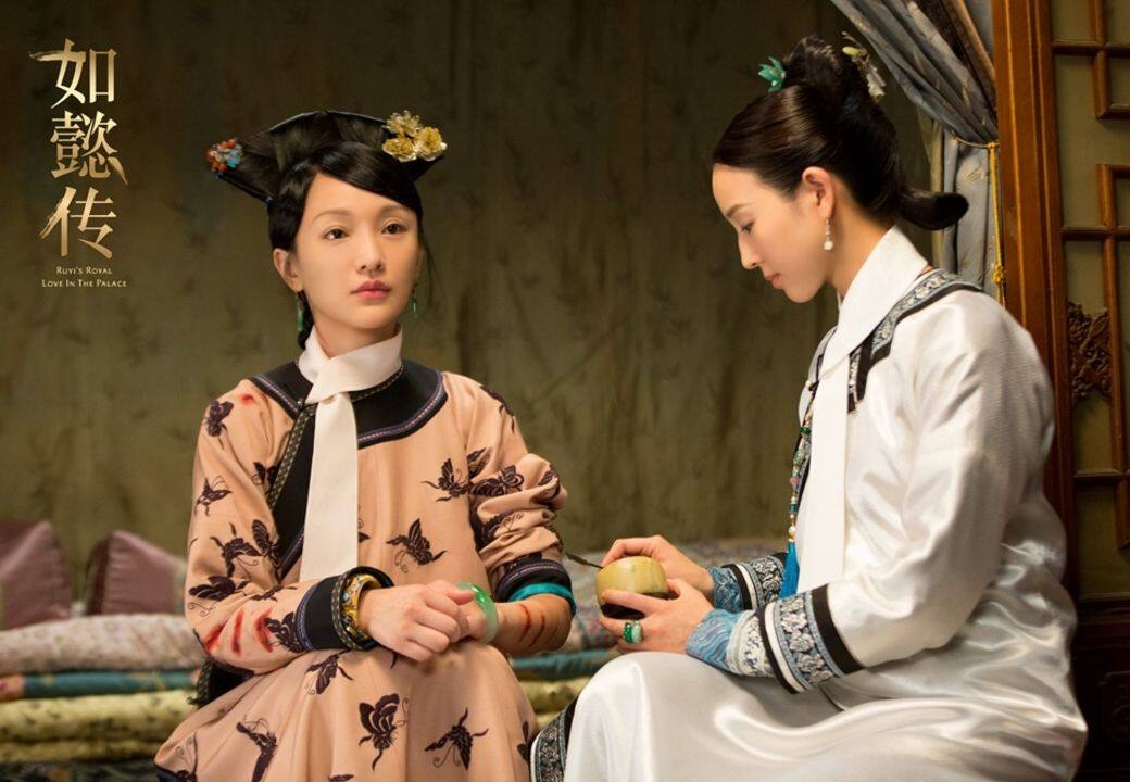 在《如懿傳》中,張鈞甯飾演的海貴人,對如懿(周迅飾)有情有義,最後不惜以身 在《如懿傳》中,張鈞甯飾演的海貴人,對如懿(周迅飾)有情有義,最後不惜以身