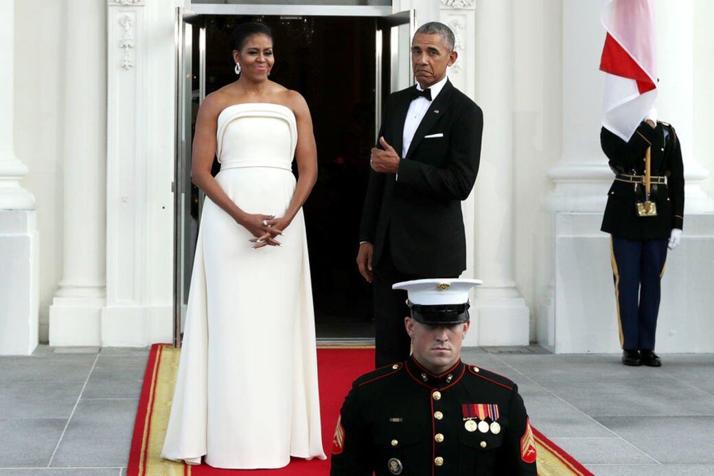 政界名人都有女長人，她就是前美國第一夫人Michelle Obama。高180cm的她穿起晚裝