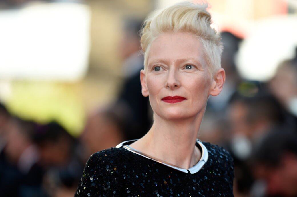 Tilda Swinton比男星還要帥!空靈女皇Tilda Swinton逆轉性別定位的中性美學 Tilda Swinton比男星還要帥!空靈女皇Tilda Swinton逆轉性別定位的中性美學