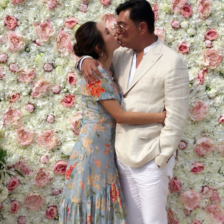 李美慧下嫁富商打扮保持樸素優雅,與大家族同歐遊享家庭樂 李美慧下嫁富商打扮保持樸素優雅,與大家族同歐遊享家庭樂
