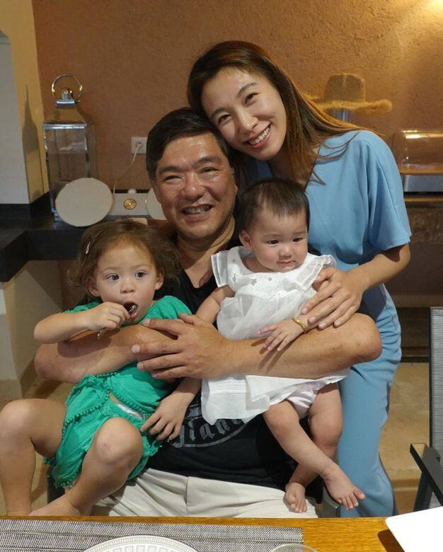 李美慧下嫁富商打扮保持樸素優雅,與大家族同歐遊享家庭樂 李美慧下嫁富商打扮保持樸素優雅,與大家族同歐遊享家庭樂