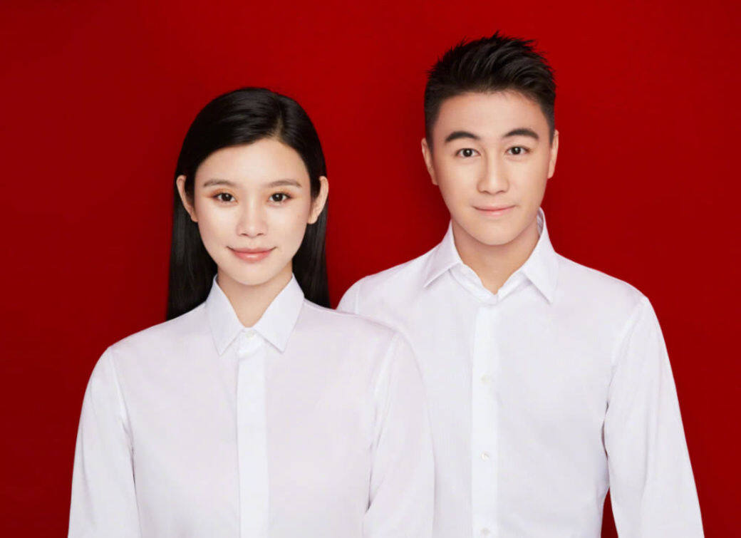 他們於今年7月正式領證結婚,當時已經有傳奚夢瑤懷有身孕,但當事人 他們於今年7月正式領證結婚,當時已經有傳奚夢瑤懷有身孕,但當事人