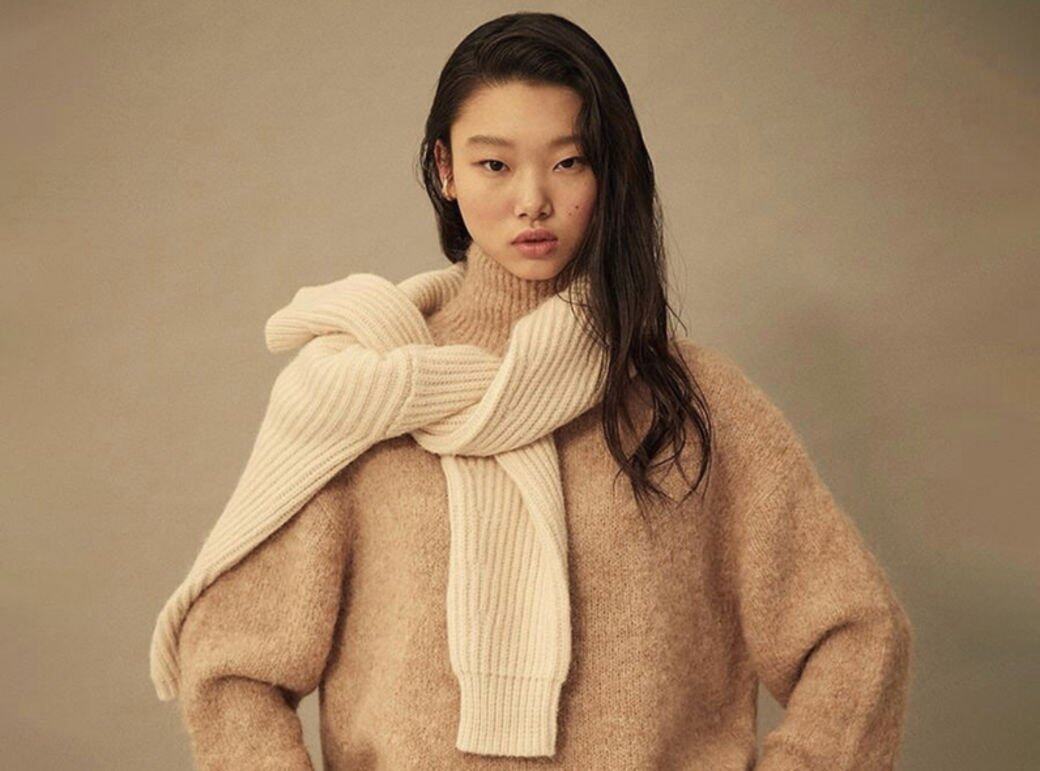 YoonYoung Bae是迪士尼卡通花木蘭的真人版,她亦把IG取名為mulan bae,的而且確,那雙 YoonYoung Bae是迪士尼卡通花木蘭的真人版,她亦把IG取名為mulan bae,的而且確,那雙