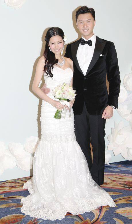 與王浩信夫妻關係大不如前：陳自瑤幹練穿搭展堅強一面! | ELLE HK