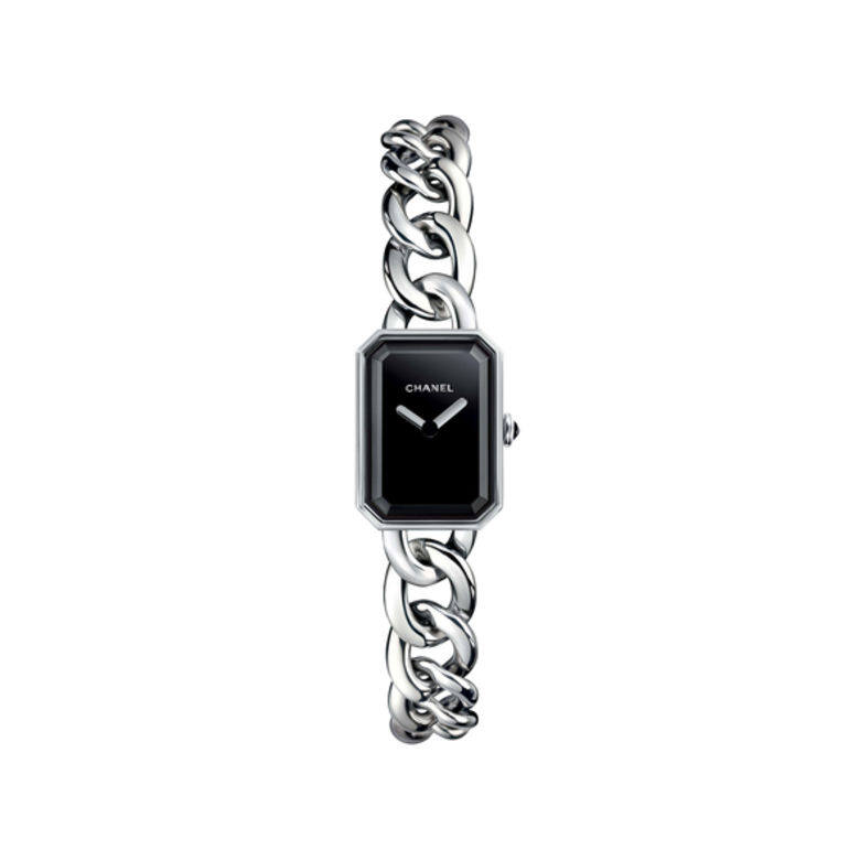 上述介紹過的Première Chaîne系列手錶另外還有黑色漆面錶盤款式，同樣以精