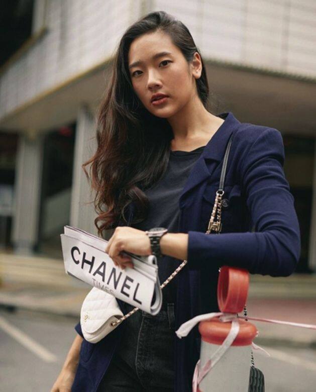 Chanel J12的設計真是簡潔而有型,凹凸有致的拋光錶帶能為T恤、牛仔褲配 Chanel J12的設計真是簡潔而有型,凹凸有致的拋光錶帶能為T恤、牛仔褲配
