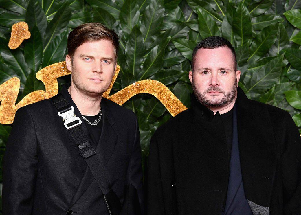 其實LVMH找上Matthew M. Williams充滿理由。他於 LVMH Prize決賽和集團結緣,並早與Kim Jones及Virgil 其實LVMH找上Matthew M. Williams充滿理由。他於 LVMH Prize決賽和集團結緣,並早與Kim Jones及Virgil