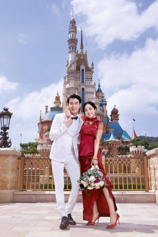 周大福為準新人塑造迪士尼式完美婚禮，準新娘穿上滲透時尚氣息的紅