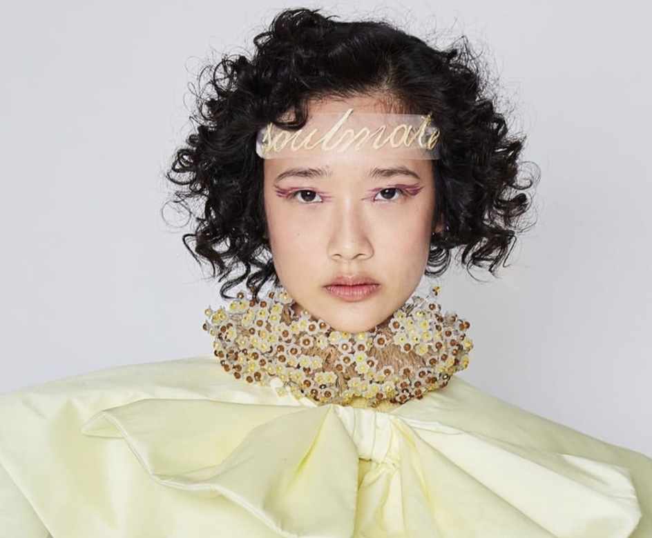 她的可塑性向來相當高,宛如圖中造型,非型格更不是甜美,而是充滿舞台 她的可塑性向來相當高,宛如圖中造型,非型格更不是甜美,而是充滿舞台