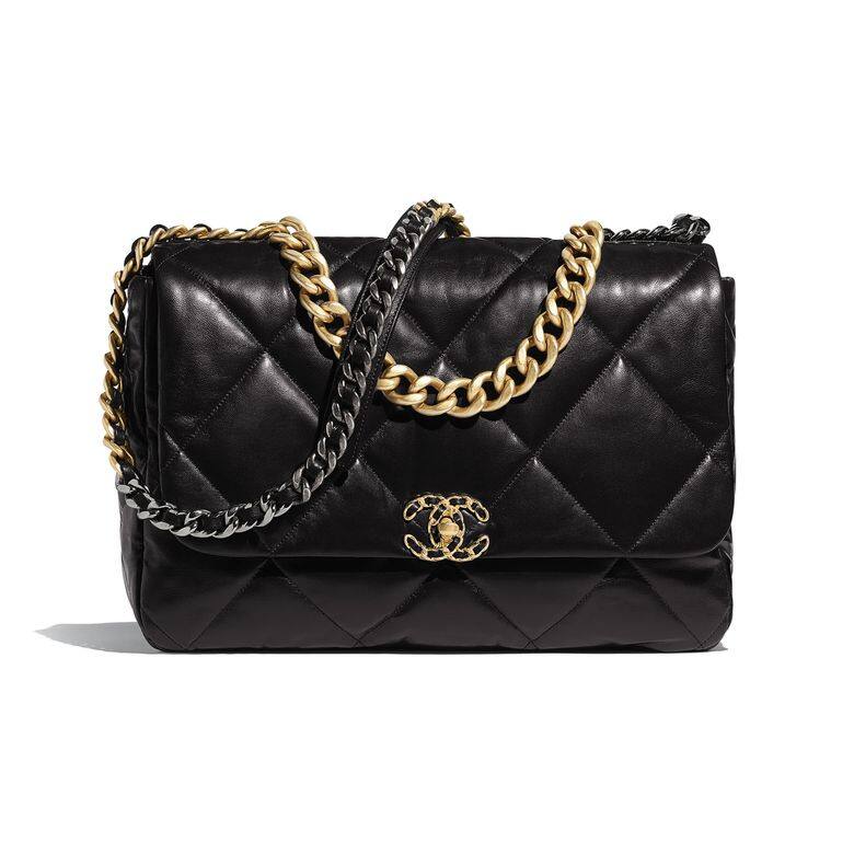 Chanel 19大號皮革鏈袋,買袋當然要買經典款,這種經典大號黑色羊皮配鏈帶 Chanel 19大號皮革鏈袋,買袋當然要買經典款,這種經典大號黑色羊皮配鏈帶
